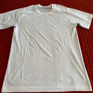 Lululemon Sz Small T-Shirt